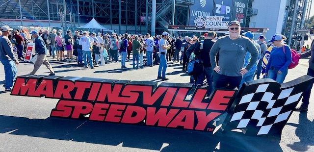 Speedway Sign Me